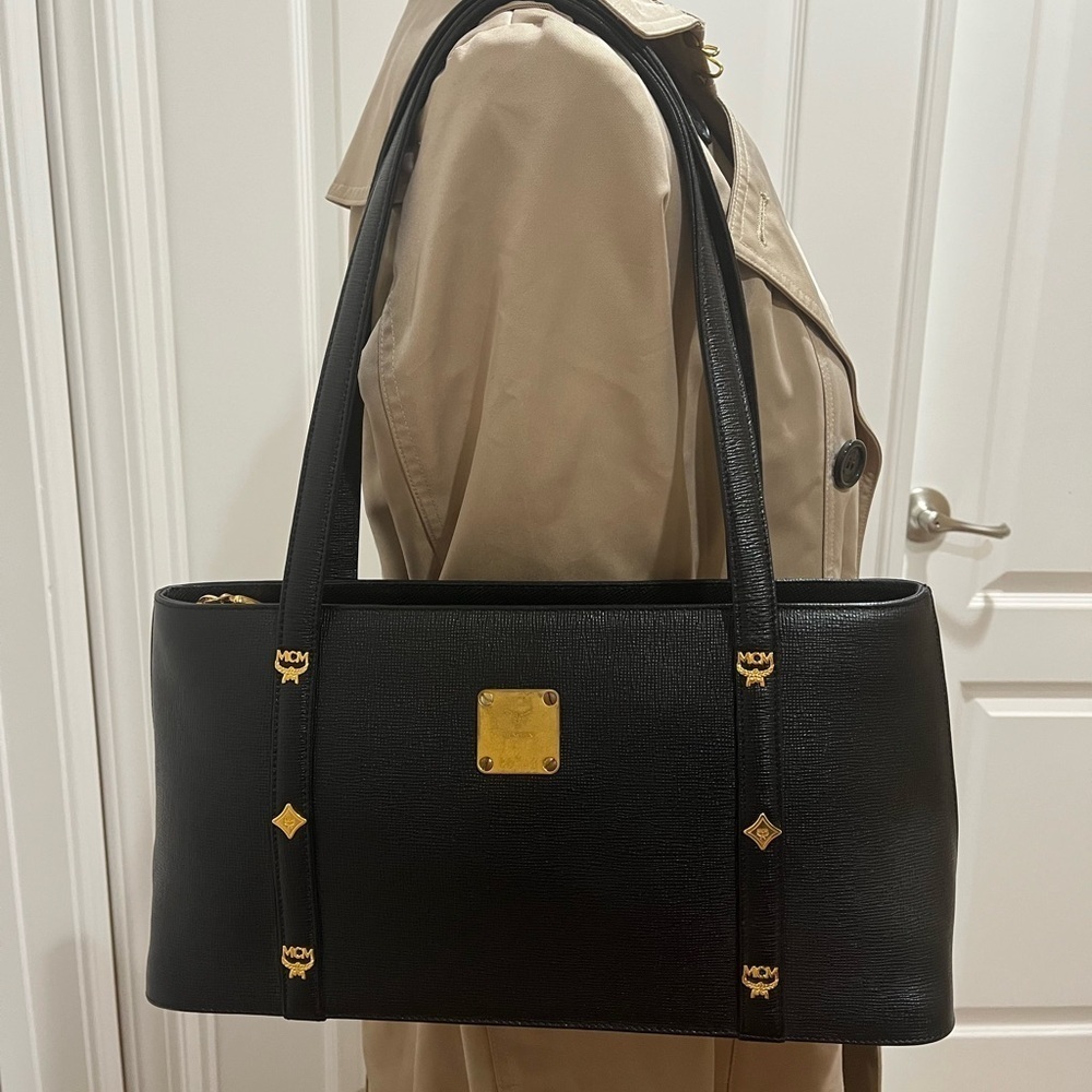 MCM BLACK LONG HANDLE TOTE - Picture 12 of 12